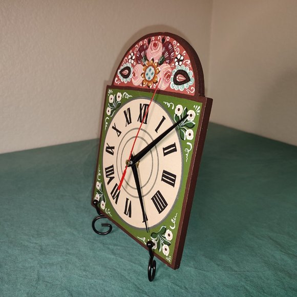 Saxon Folk Transylvanian Handpainted Wooden Clock Traditional Authentic design - Picture 2 of 5